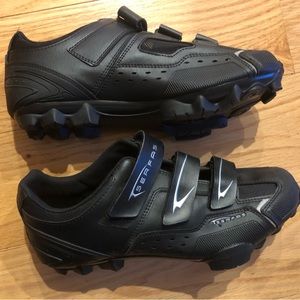 SERFAS SADDLEBACK MEN’S MTB SHOES (SZ 43 EU / 9.5 US / 8.5 UK) (EUC)